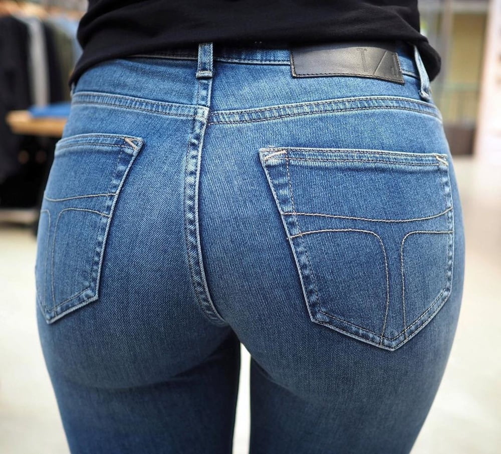Жопа баб в джинсах фото