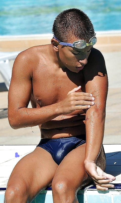 Public Bonner Bulge Bulto Speedo Hardon Pics The Best Porn Website