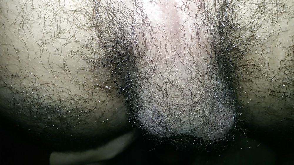 Extreme hairy balls