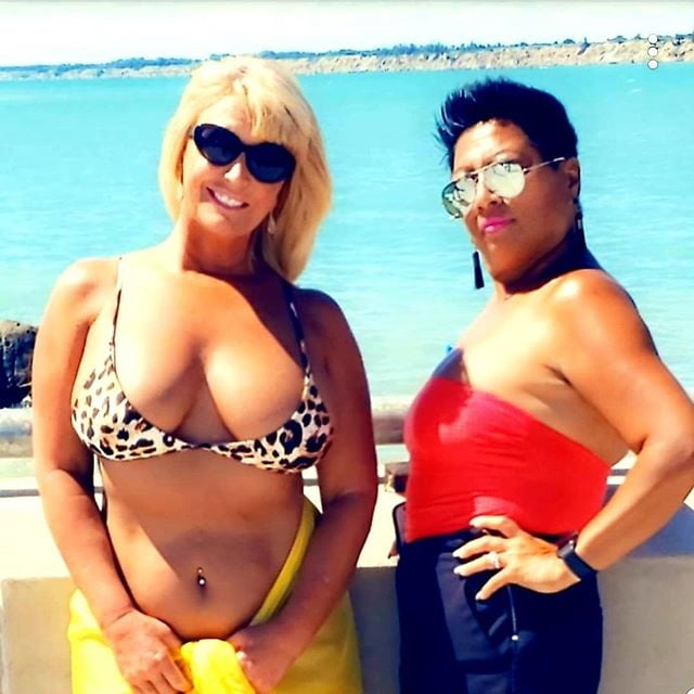 Pamela Ferguson 50 Year Old Stripper Jerk To Her Bikinis - 38 Pics.