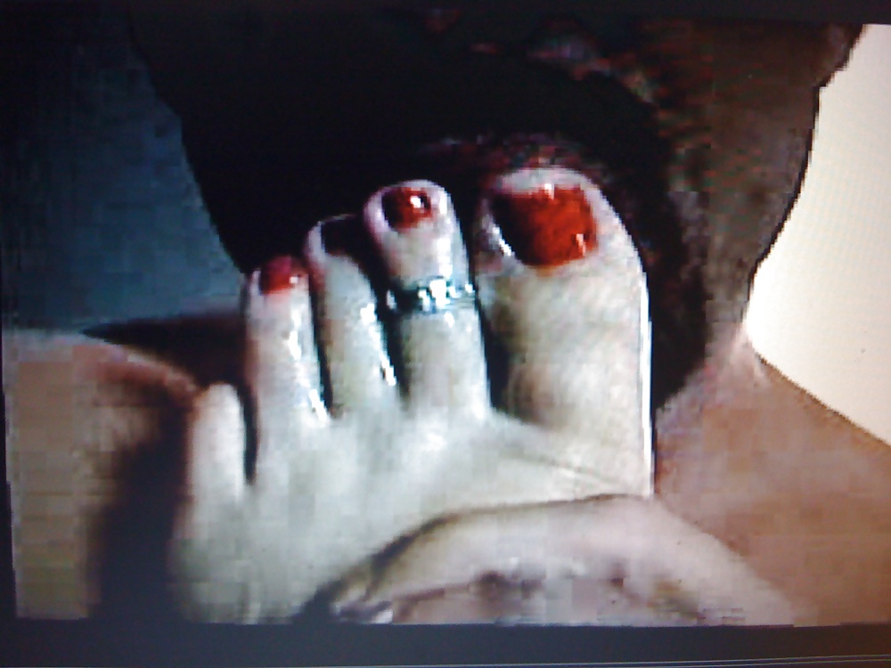 Sex suckn Brittanys beautiful toes image
