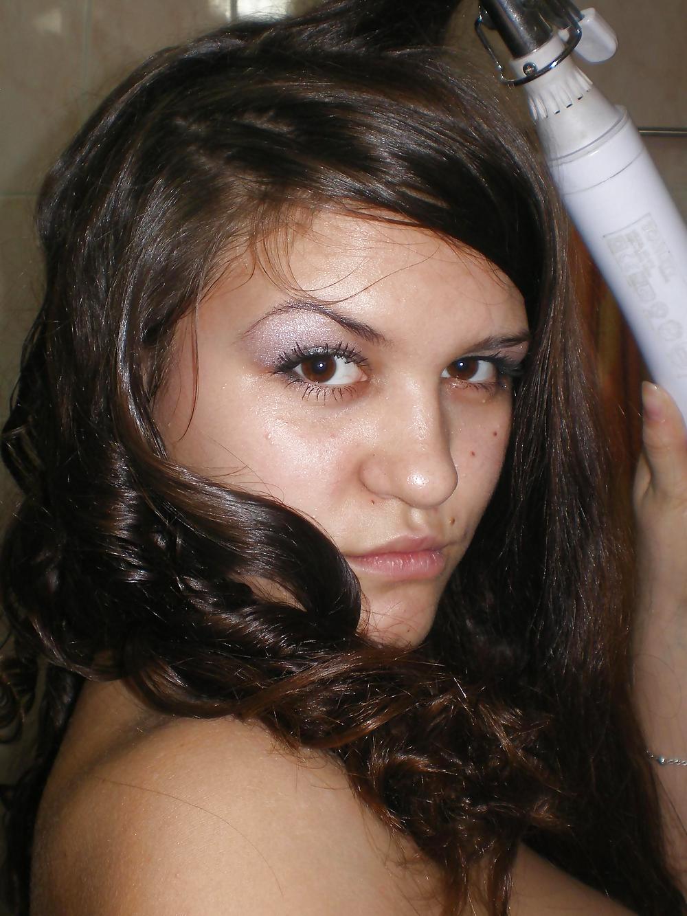 Sex Italin college slut - selfshot teaser pics image