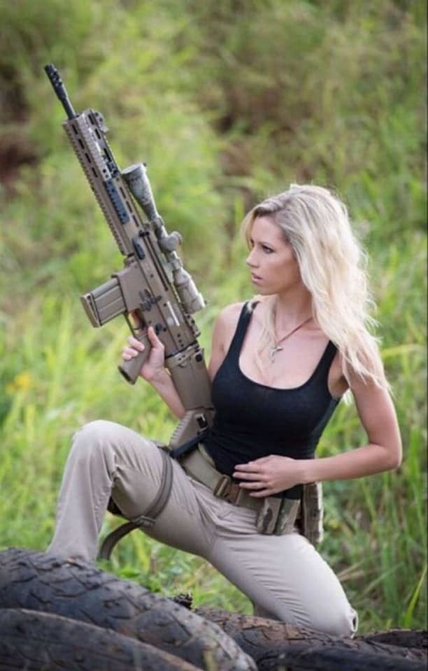 Hot Women With Guns - 288 Photos 