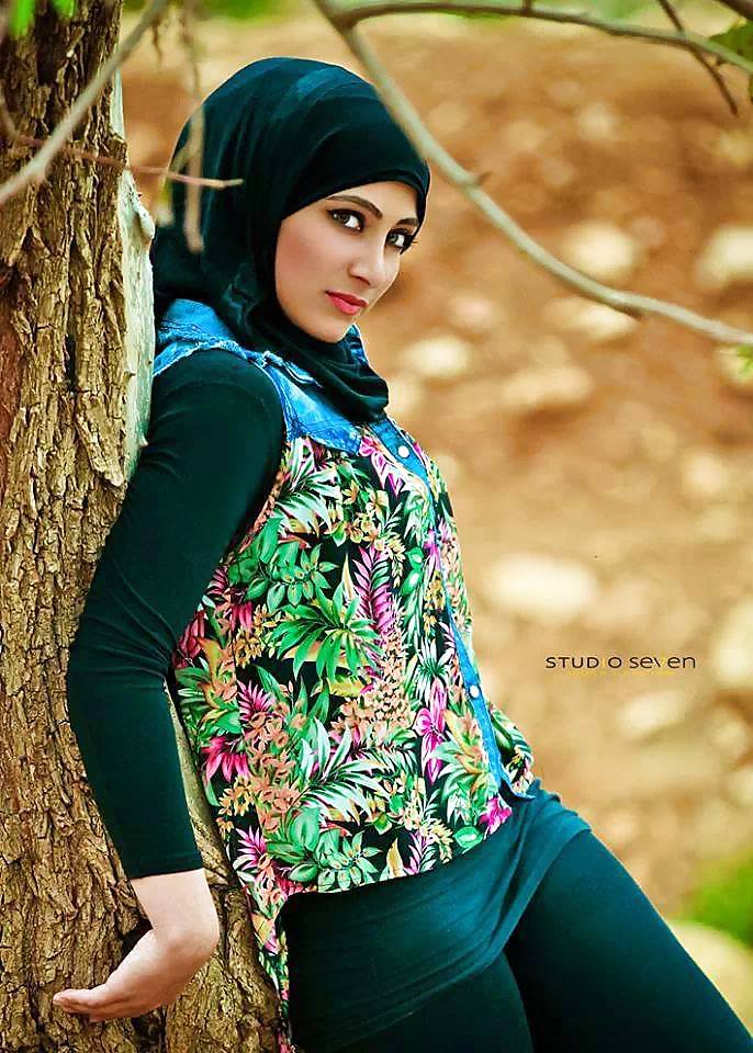 Sex Beautiful Arab hijabi girls image