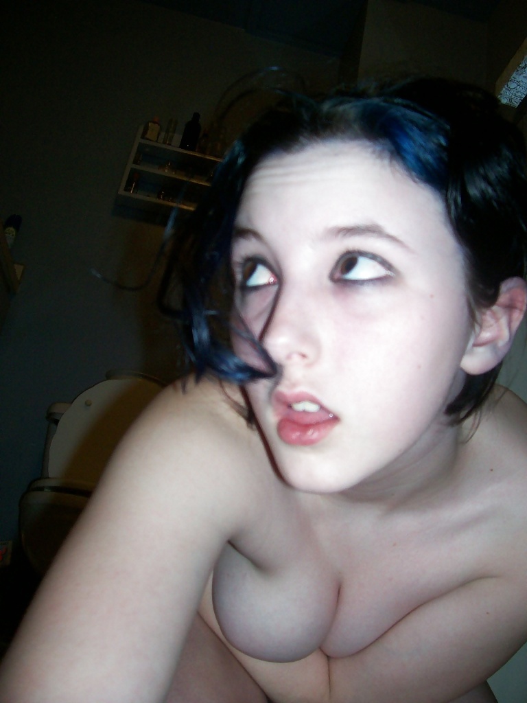Sex Amateur teens goes wild image