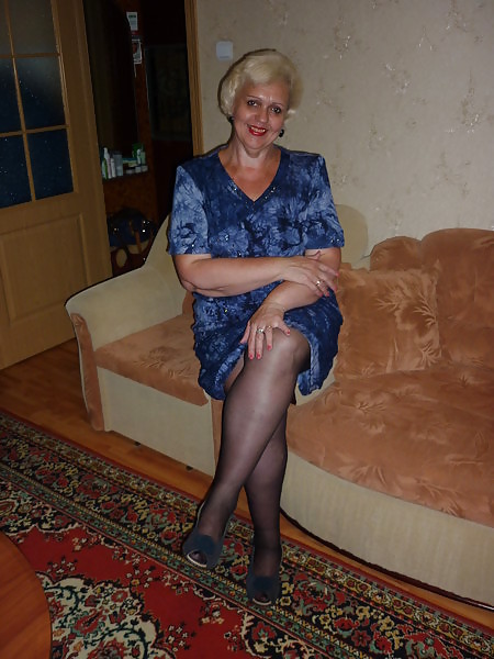 Sex Russians mature woman with sexy legs! image