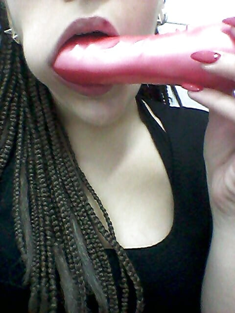 Sex Exhibitionist Carmen Nadia image