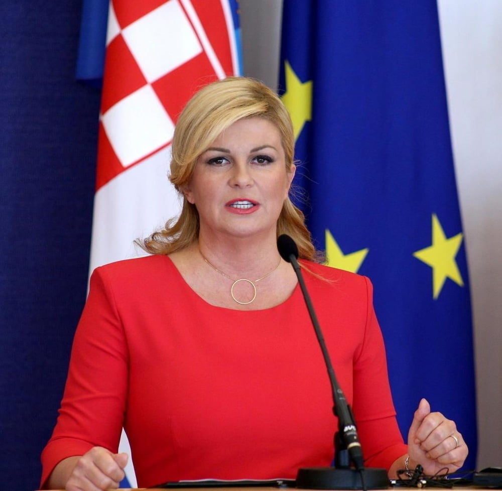 премьер министр хорватии в купальнике