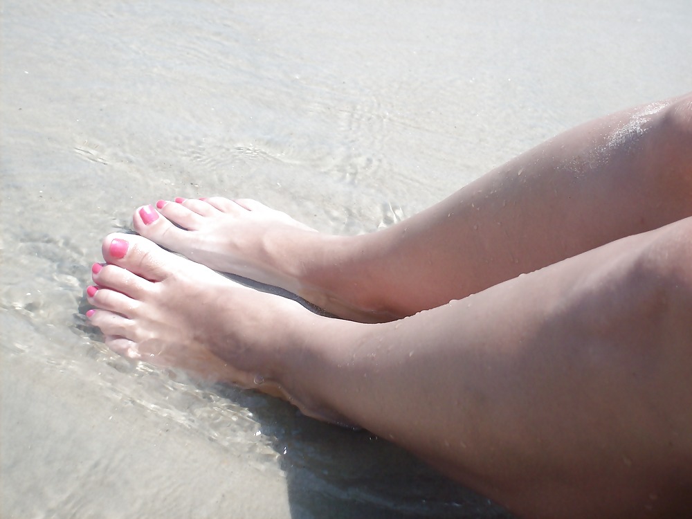 Sex My sexy wife's feet at the beach image
