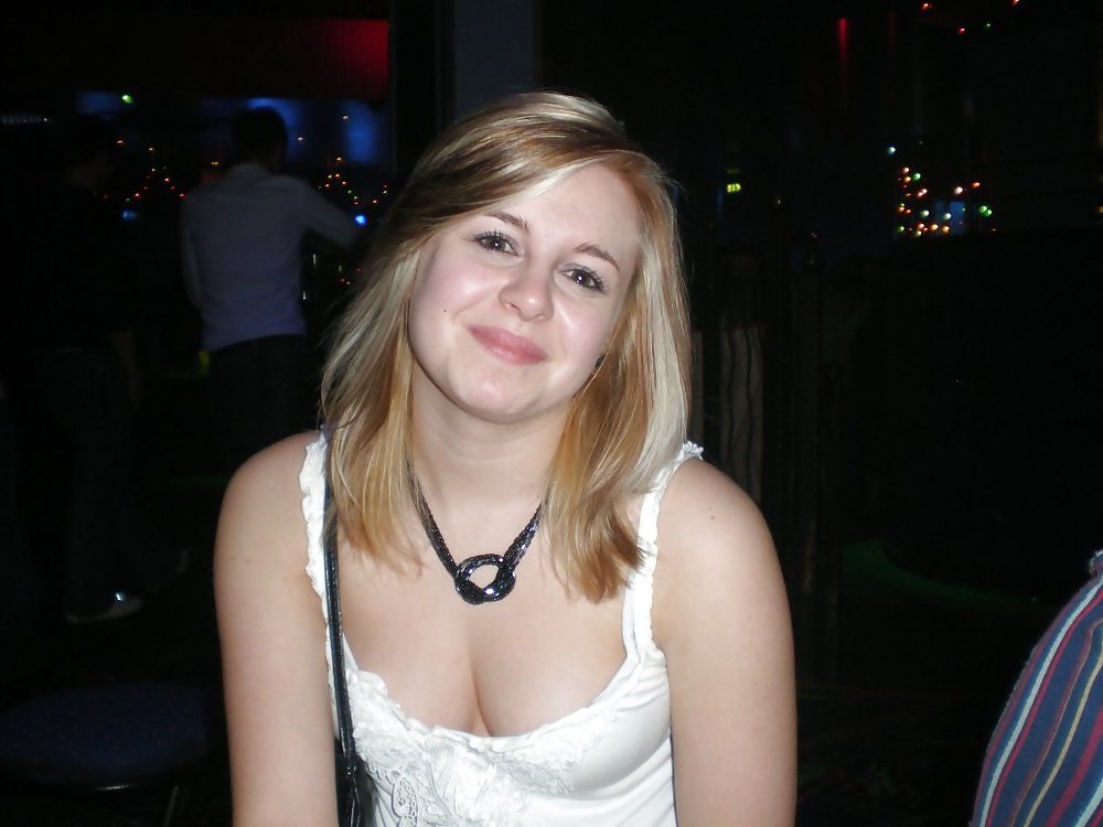Sex Teen cleavage image