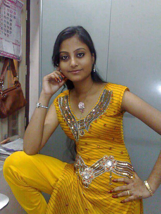 Sex desi indian stunning hot cute babes: non nude image
