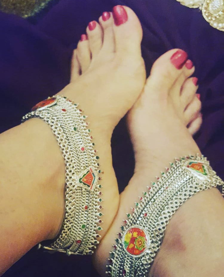See and Save As sexy indian milf feet from canada porn pict ...