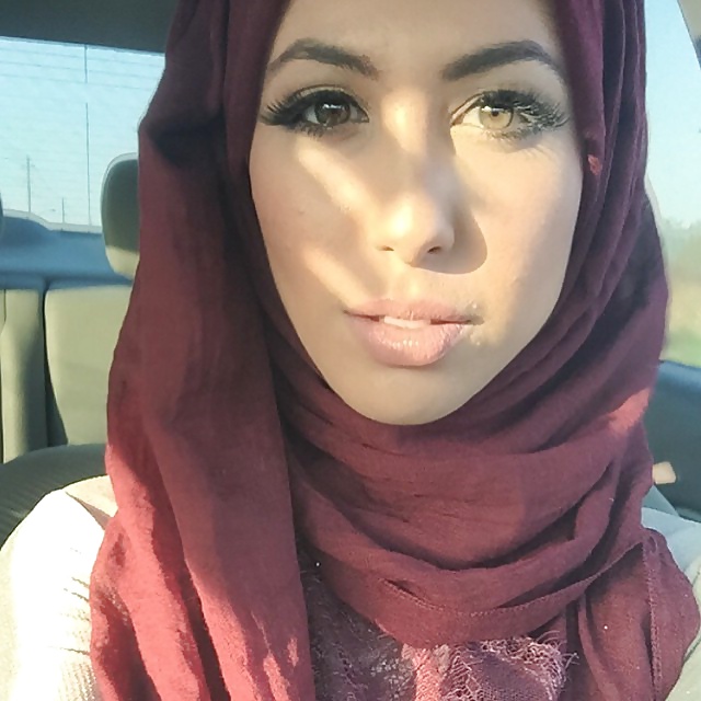 Sex Do you want more of this sexy hijabi girl ? image