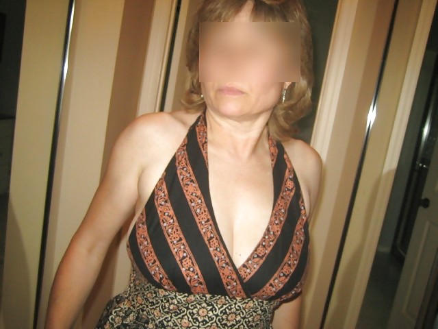 Sex MarieRocks 50+ Non Nude Fully Clothed MILF image