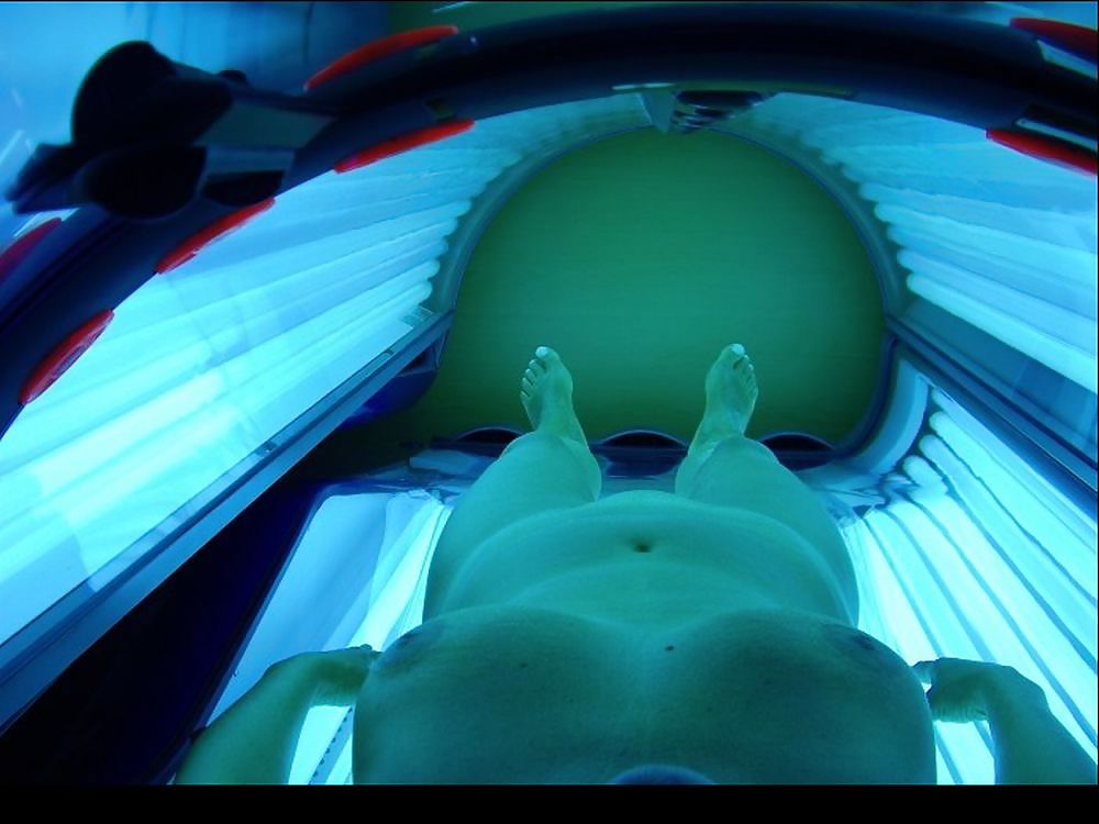 Tanning bed voyeur ??PinkFineArt Tanning Bed Spycam 20 from Czech Solarium picture