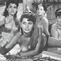 Naked sophia loren Sophia Loren