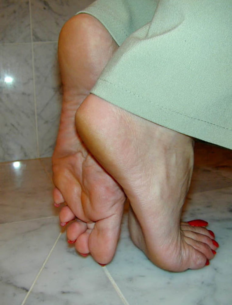 Sexy perfect long toes soles - 41 Photos 