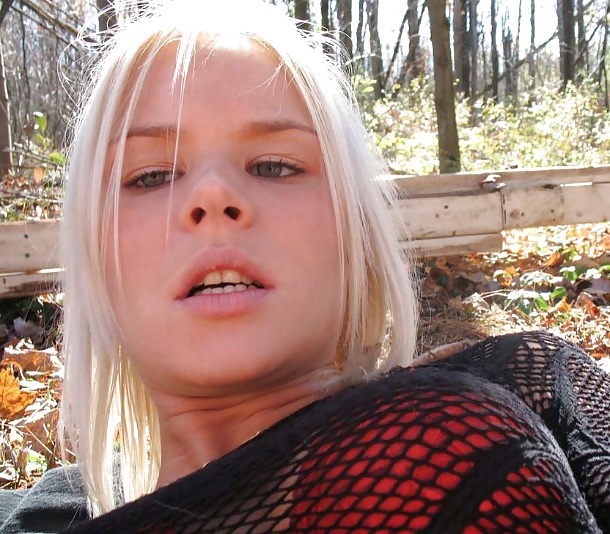 Sex salope blonde gourmande image