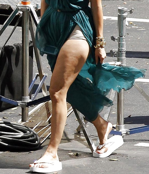 Jennifer Lopez Candid Ass Tight Skirt Bikini Voyeur