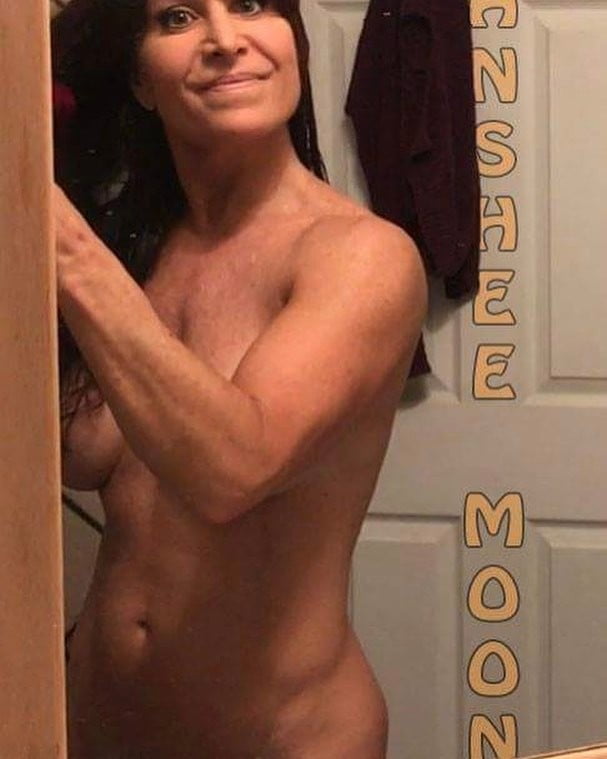 Banshee Moon Farm Girl Jen Nude
