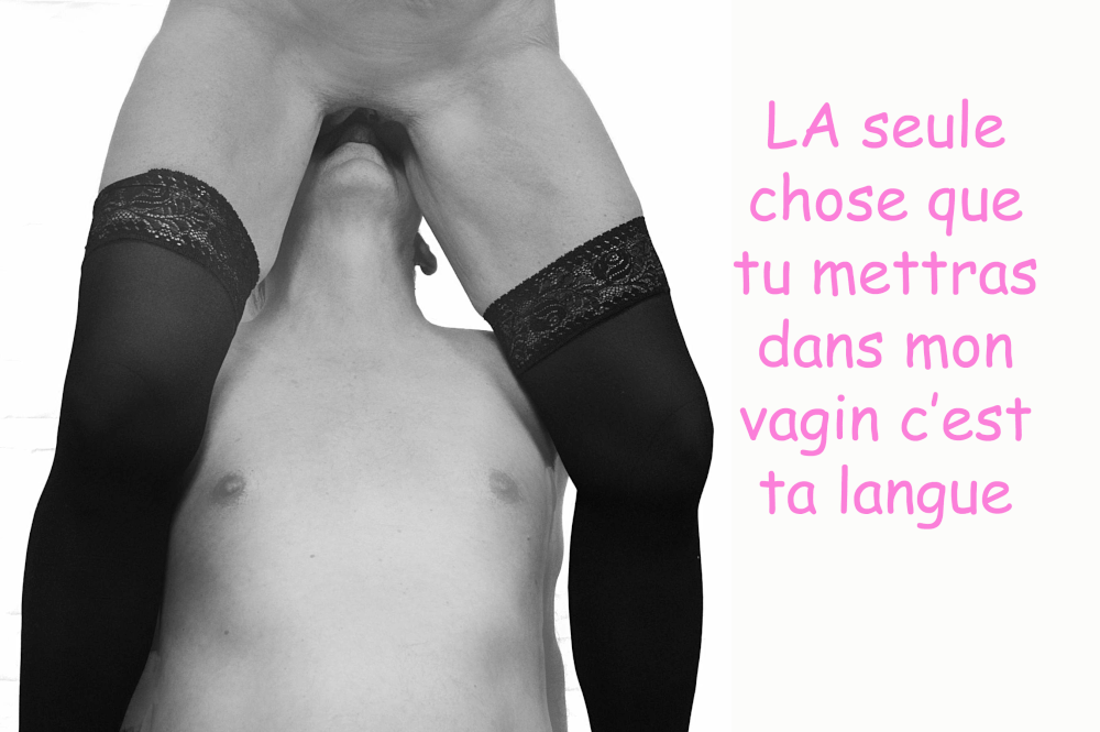 Une tapette en cage de chasteté femdom