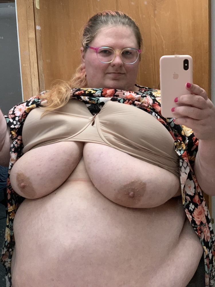 Stupid Fat Slut - 30 Pics 