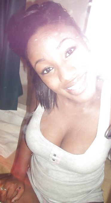 Sex SmutDates Username 'MzzPlayb0y' image