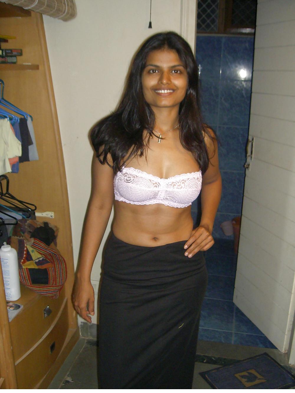 Sex Indian beauty - as amateur as it should be! image