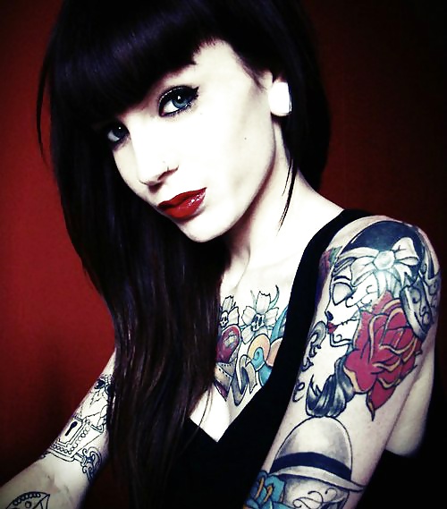 Sex Emo girls with nice tattoos image