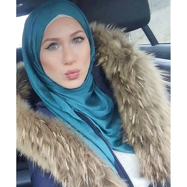 Sex Horny hijabie girl - She need hard sex image