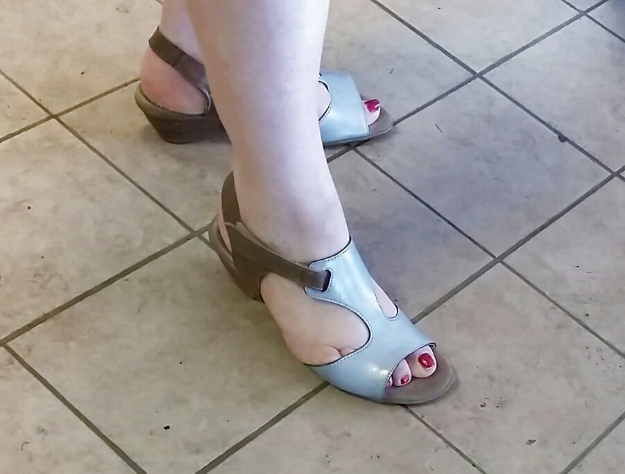 Sex Candid feet 3 image