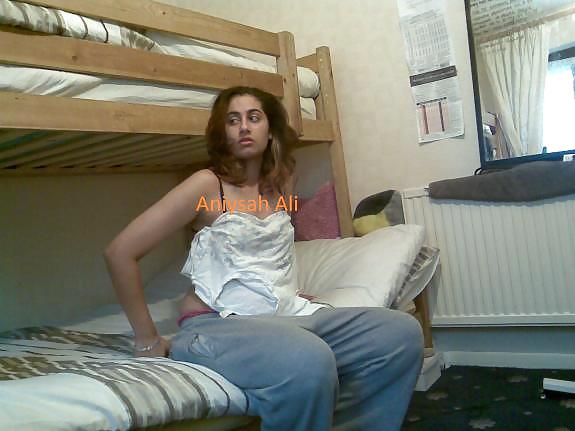Sex INDIAN, PAKI, SIKH, DESI GIRL IN HOTELS UK image