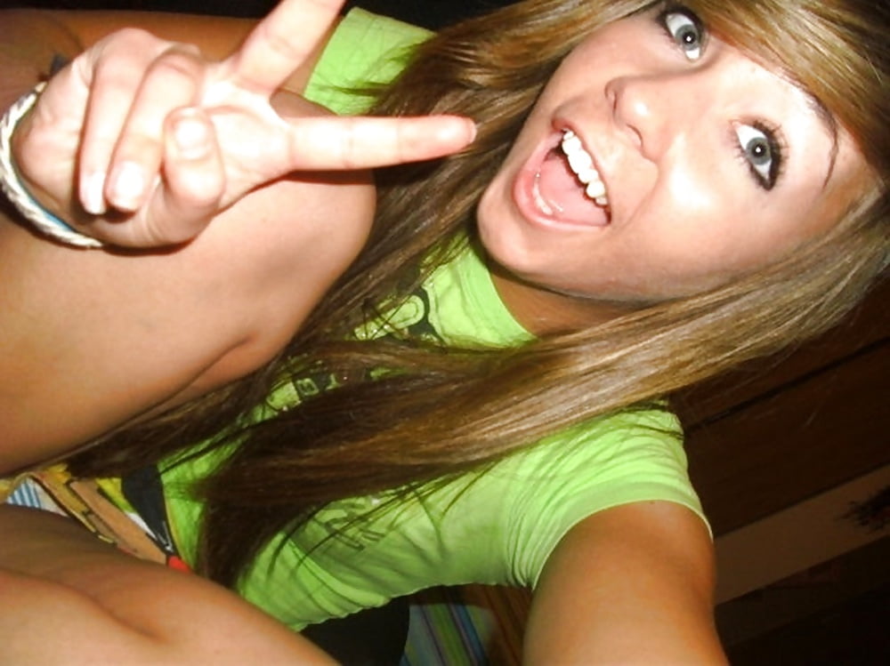 Sex American Slut Bombshell image