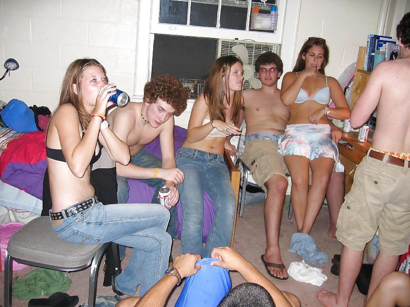 Sex Bra Babes 34 image