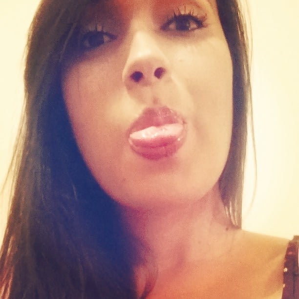 Sex LINGUINHA PRA FORA - QUER PORRA ! image