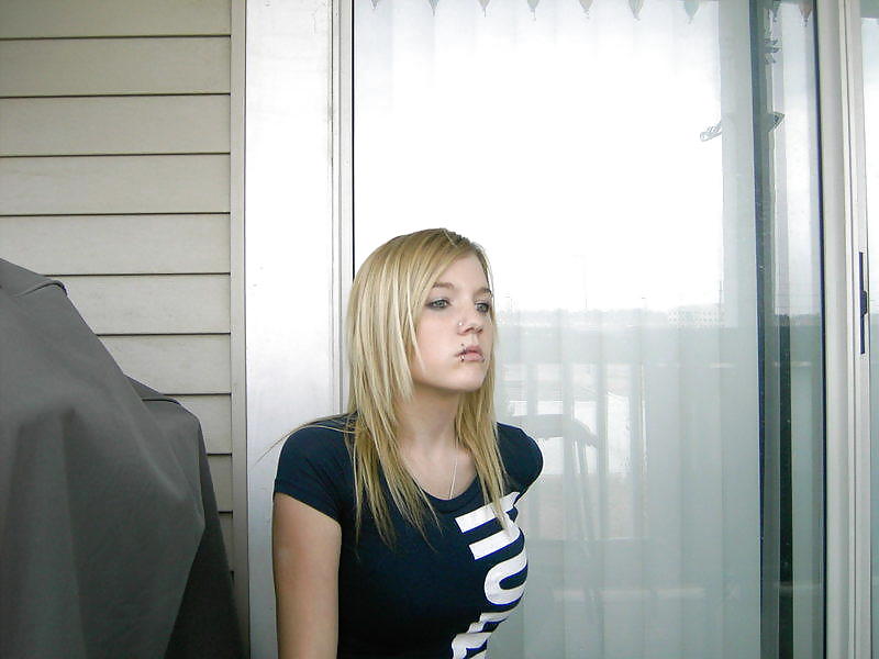 Sex amature pierced tattoo girl from web image