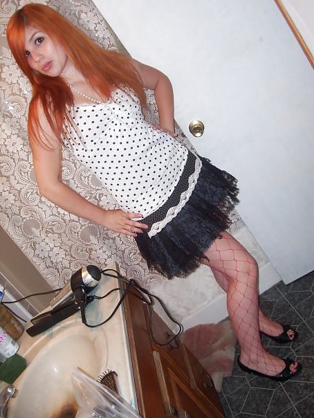 Sex Red head girl shows herself image