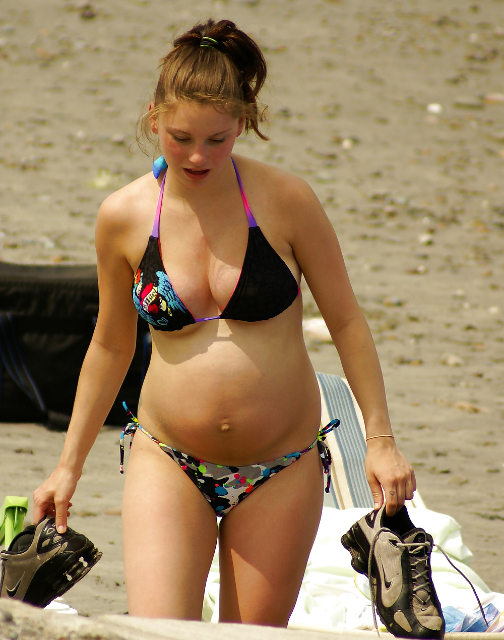 Sex Pregnant Amateurs - Sexy In Bikinis! image
