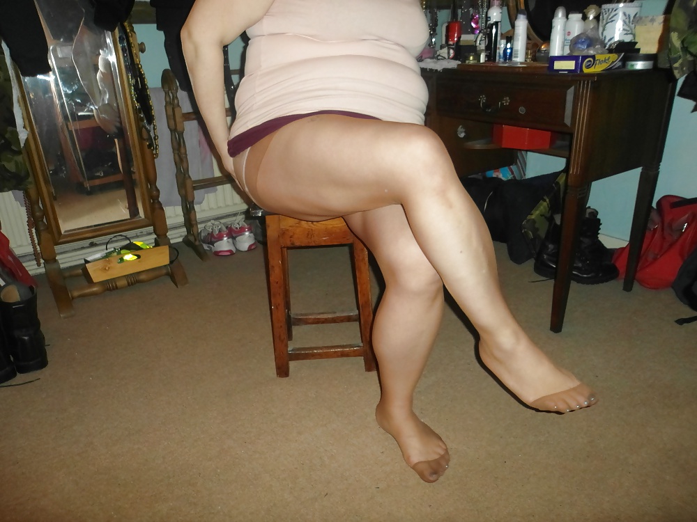 Sex Tanya showing her nylon feet tights pantyhose stockings image