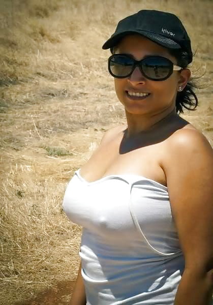 Sex Middle Eastern, Indian etc MILF image