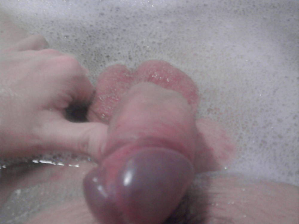 Sex In the bath image