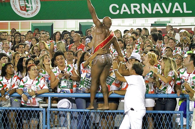 Sex CFNM at Brazil Carnival image