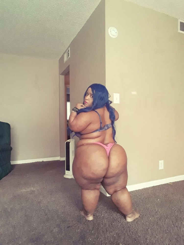 See And Save As Thick Midget Got Some Ass On Her Porn Pict