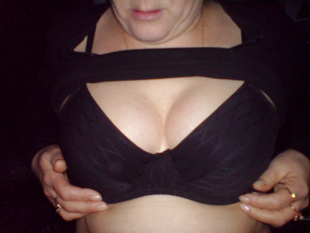 Sex 49 yo from Poland in bra image