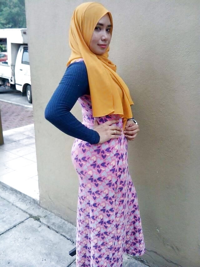 Sex Favourite Malay tudung milf 19 image