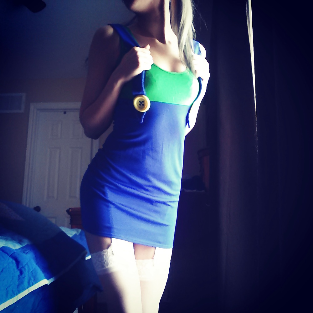 Sex She prefers Luigi over Mario image