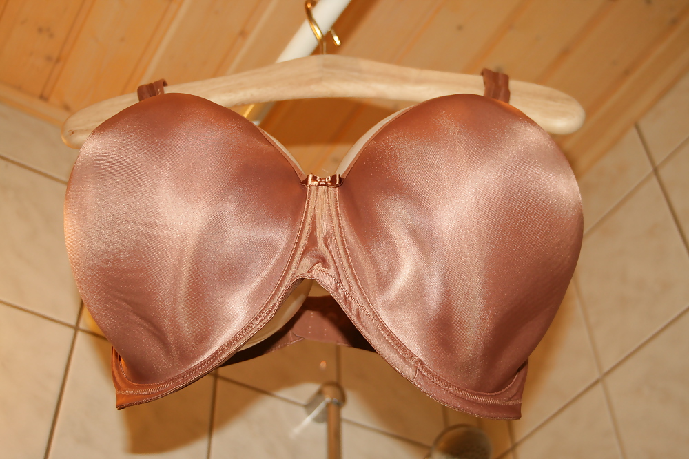 Sex H cup bra image