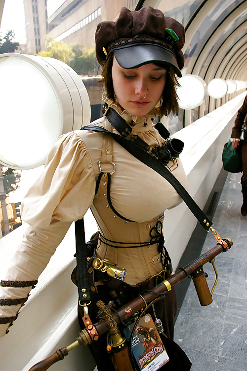 Sex STEAMPUNK CHICKS From DRAGONCON image