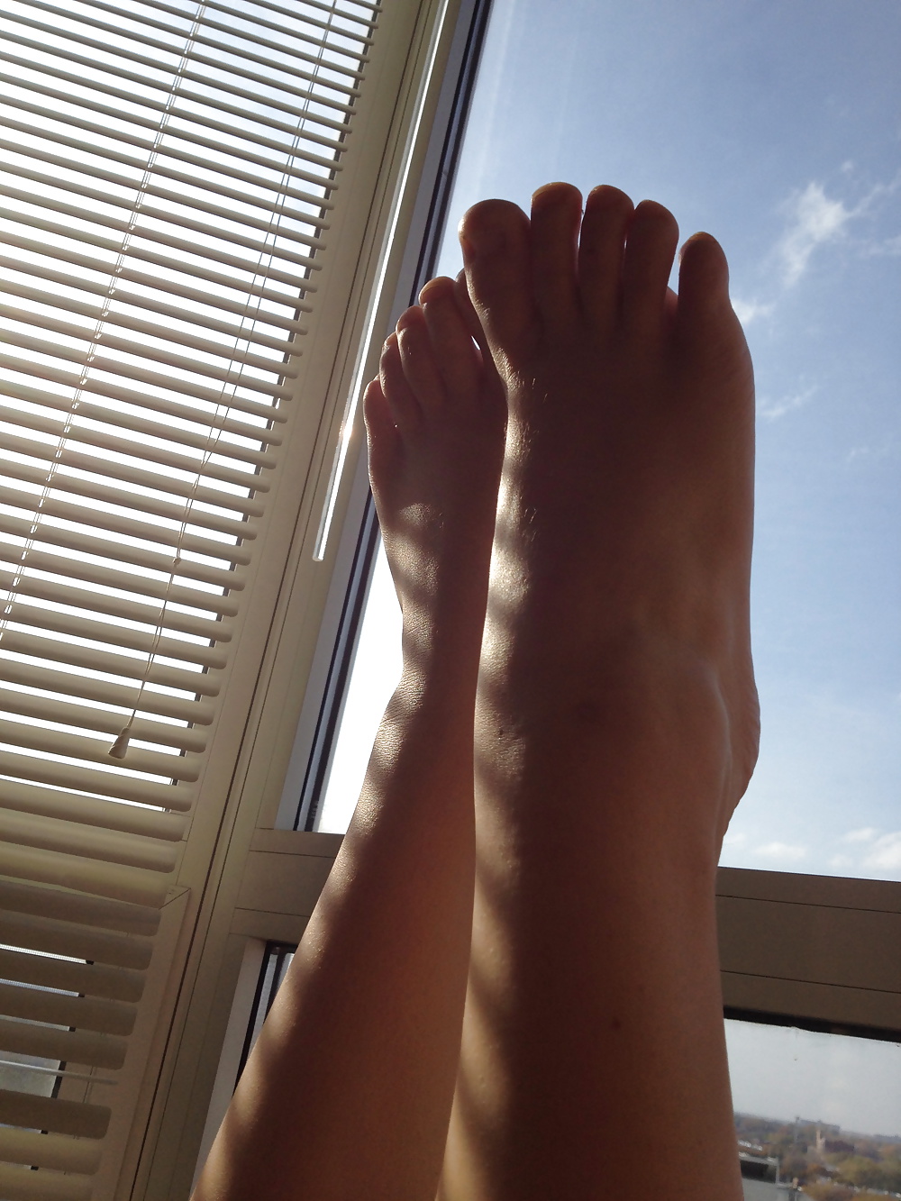 Sex Toes to the sky! image