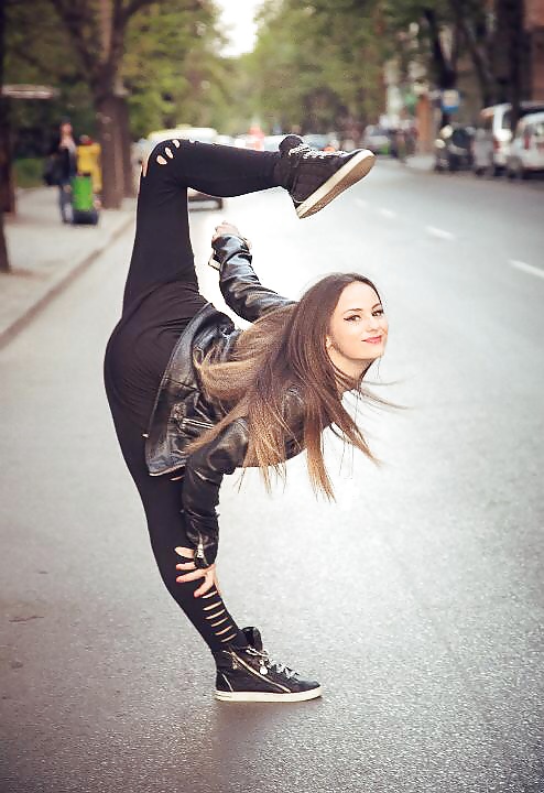 Sex Flexible Bulgarian Slut Vanina image